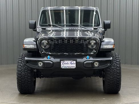 Used 2024 Jeep Wrangler Unlimited AWD/4WD image 8
