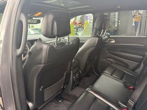 Used 2017 Jeep Grand Cherokee Limited AWD/4WD image 17