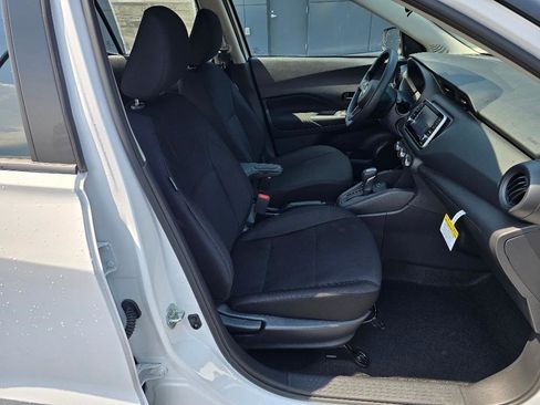 New 2025 Nissan Kicks Play S image 13