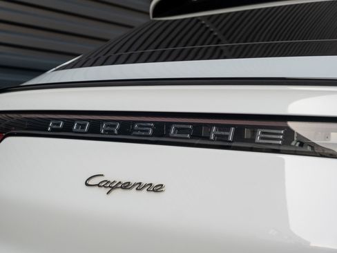 Certified 2023 Porsche Cayenne Coupe image 38