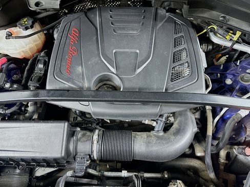 Used 2021 Alfa Romeo Stelvio Ti w/ Premium Package image 34