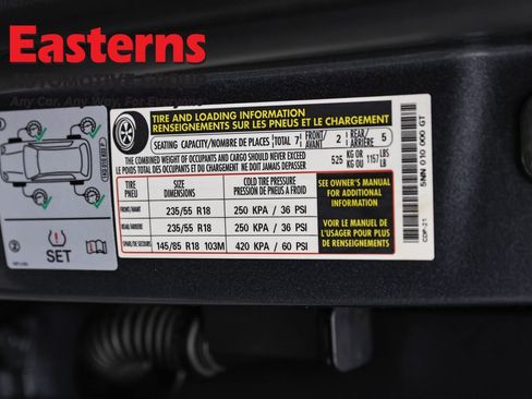 Used 2022 Volkswagen Tiguan SE w/ Panoramic Sunroof Package image 35