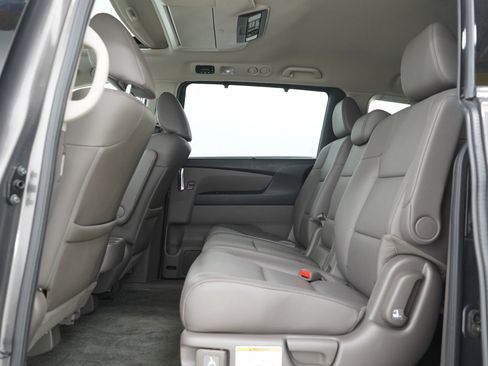 Used 2016 Honda Odyssey Touring image 20