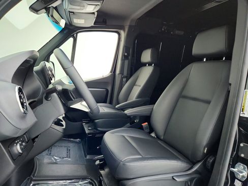 Used 2026 Mercedes-Benz Sprinter 2500 image 11