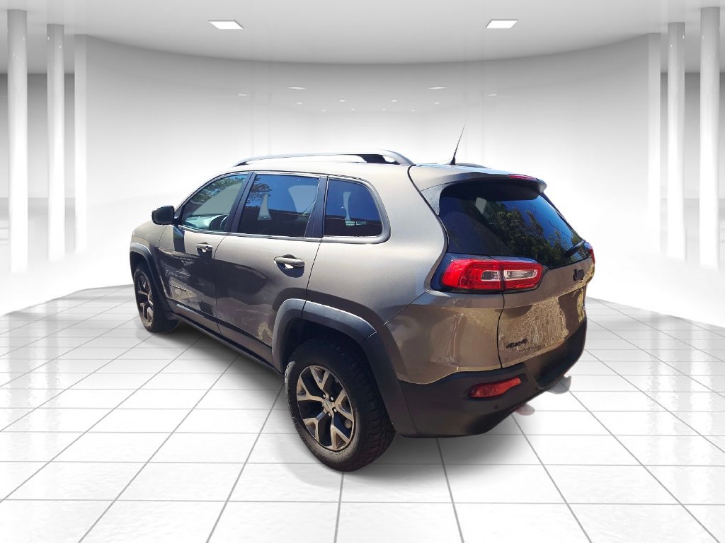 Used 2018 Jeep Cherokee Trailhawk w/ Quick Order Package 27L AWD/4WD image 3