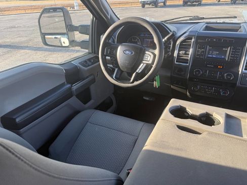 Used 2017 Ford F350 XLT image 33