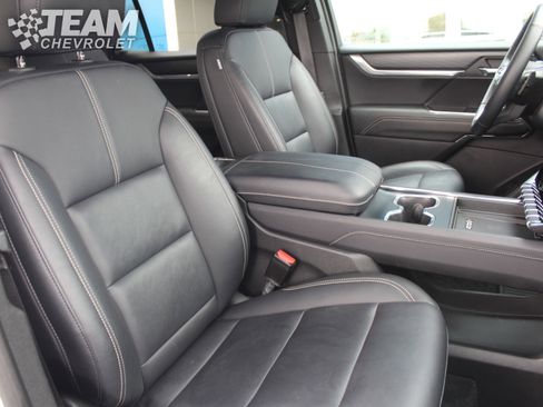 Used 2024 GMC Acadia Elevation w/ Black Edition AWD/4WD image 30