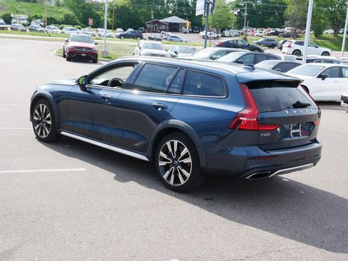 Used 2020 Volvo V60 T5 Cross Country w/ Protection Package Premier AWD/4WD image 5