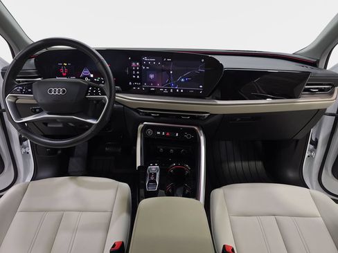 Used 2025 Audi Q5 Premium w/ Convenience Package AWD/4WD image 10