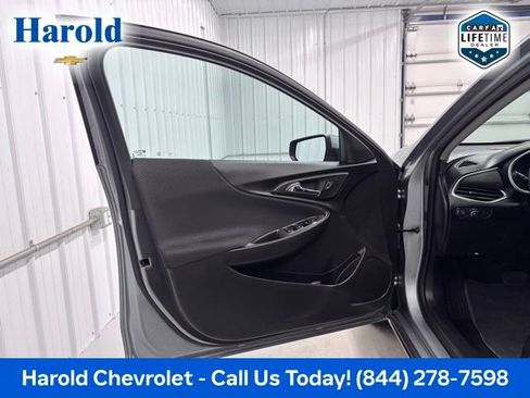 Used 2025 Chevrolet Malibu LT FWD image 14