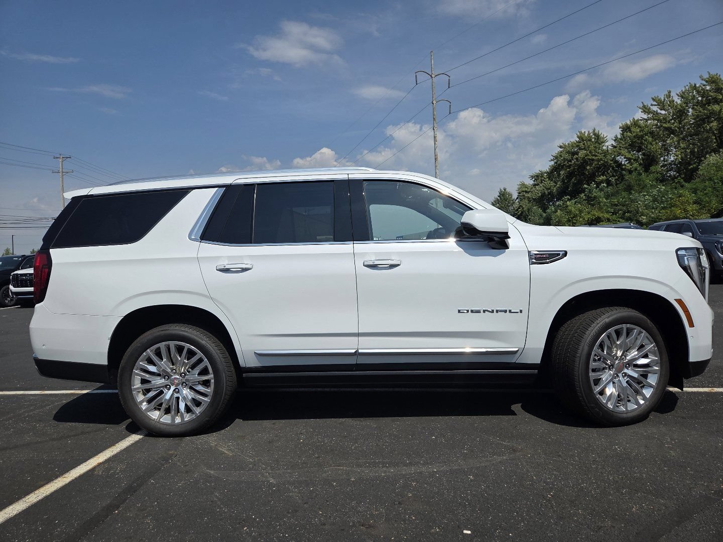 New 2026 GMC Yukon Denali w/ Sun & Power Step Package AWD/4WD image 22
