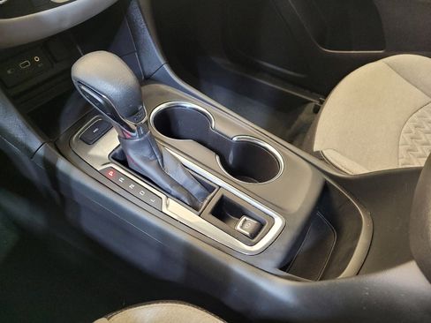 Used 2024 Chevrolet Equinox LS AWD/4WD image 26