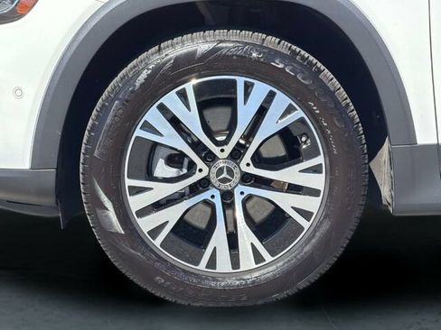 Certified 2025 Mercedes-Benz GLB 250 image 33