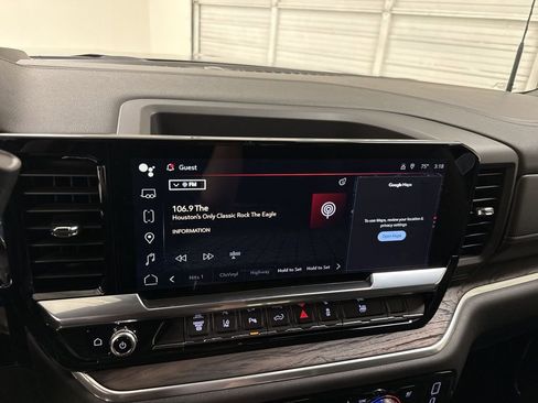 New 2026 GMC Sierra 3500 SLT w/ SLT Convenience Package image 13