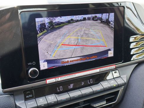New 2026 Toyota Camry LE w/ Convenience Package FWD image 4