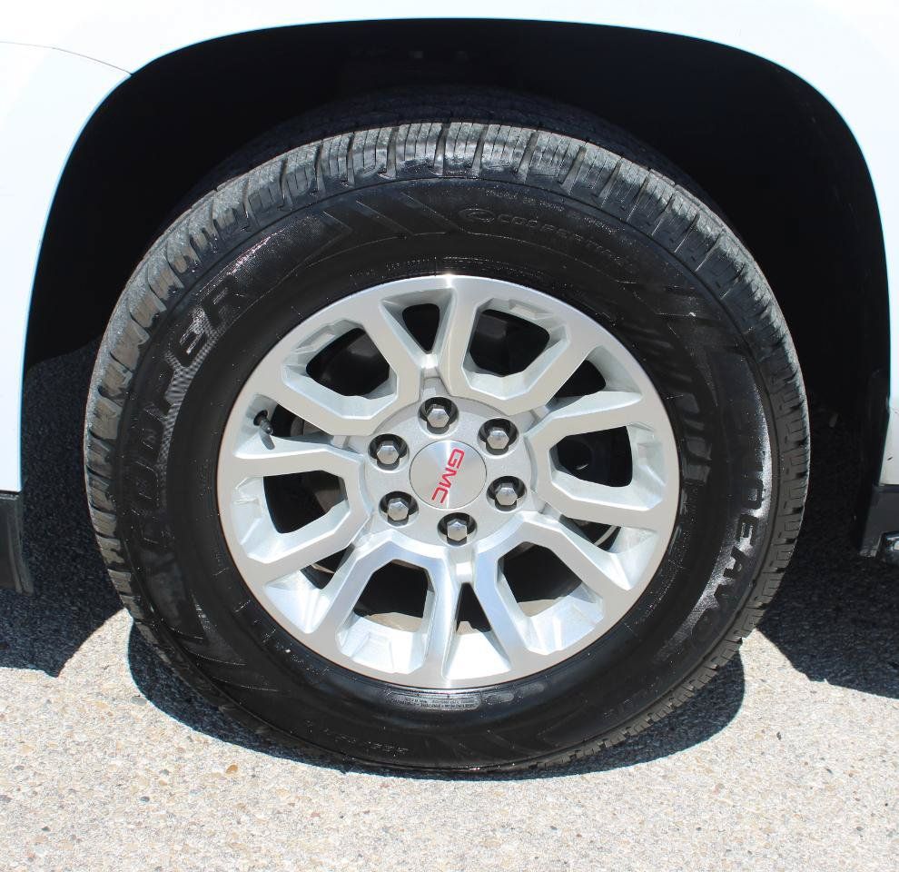 Used 2020 GMC Yukon XL SLT w/ Open Road Package AWD/4WD image 7