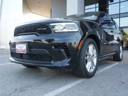 Used 2024 Dodge Durango GT RWD image 4