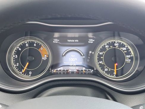 Used 2022 Jeep Cherokee Latitude Lux image 13