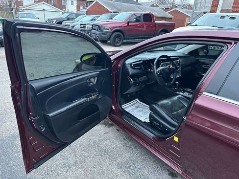 Used 2017 Toyota Avalon XLE image 9