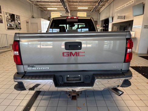 Used 2017 GMC Sierra 2500 SLT AWD/4WD image 4