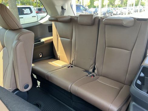 Used 2025 Toyota Grand Highlander AWD image 33