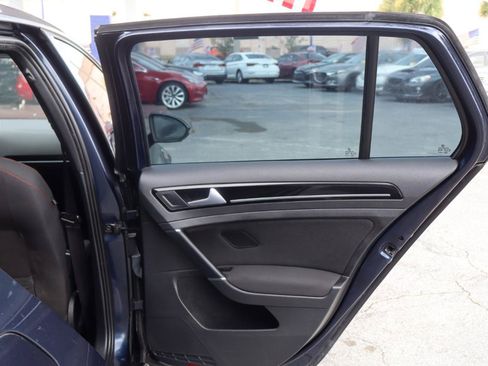 Used 2016 Volkswagen GTI SE FWD image 21
