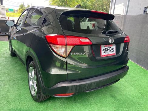 Used 2017 Honda HR-V EX image 8