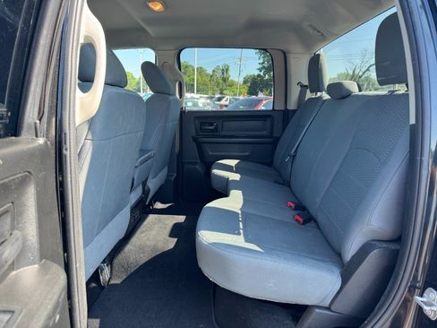 Used 2019 RAM 1500 ST w/ SXT Appearance Group AWD/4WD image 16