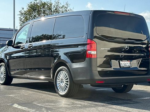 Used 2023 Mercedes-Benz Metris Passenger image 6