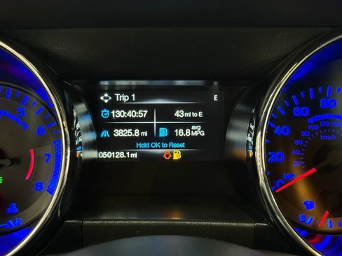 Used 2017 Ford Mustang GT Premium image 29