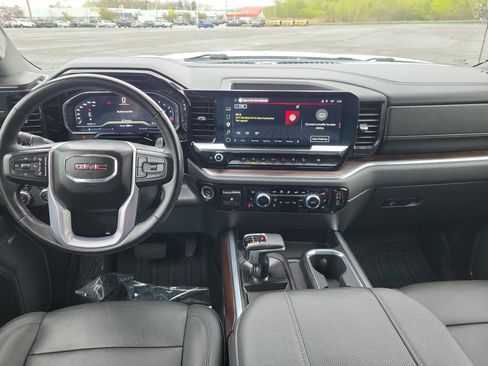 Used 2023 GMC Sierra 1500 SLT w/ SLT Premium Plus Package AWD/4WD image 18