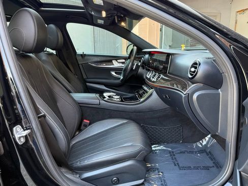Used 2018 Mercedes-Benz E 400 4MATIC Wagon image 15