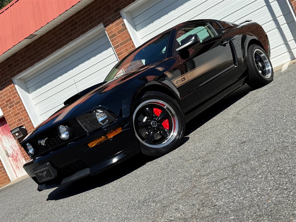 Used 2007 Ford Mustang GT RWD image 3