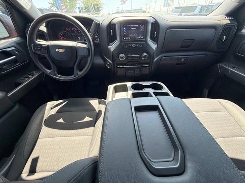 Used 2023 Chevrolet Silverado 1500 Custom AWD/4WD image 17