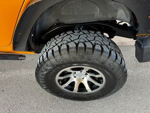 Used 2012 Jeep Wrangler Unlimited Rubicon w/ Dual Top Group image 31