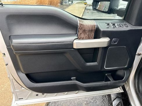 Used 2017 Ford F250 Lariat w/ Lariat Value Package image 21