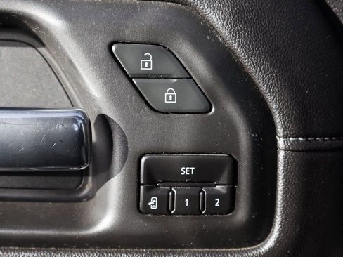 Used 2021 Chevrolet Silverado 1500 High Country w/ Technology Package image 15