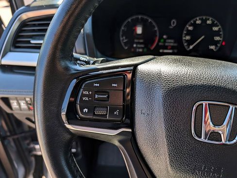 Used 2025 Honda Odyssey EX-L image 13