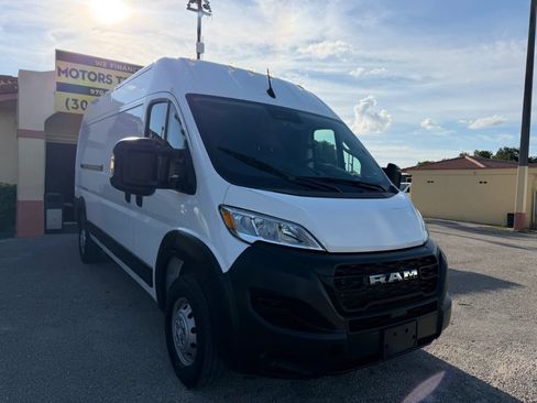 Used 2023 RAM ProMaster 2500 FWD image 10