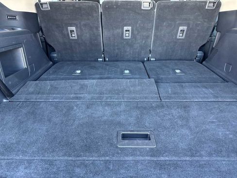 Used 2024 Ford Expedition XLT image 31