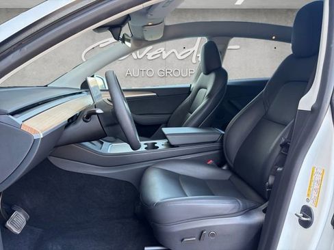 Used 2024 Tesla Model Y Long Range image 19