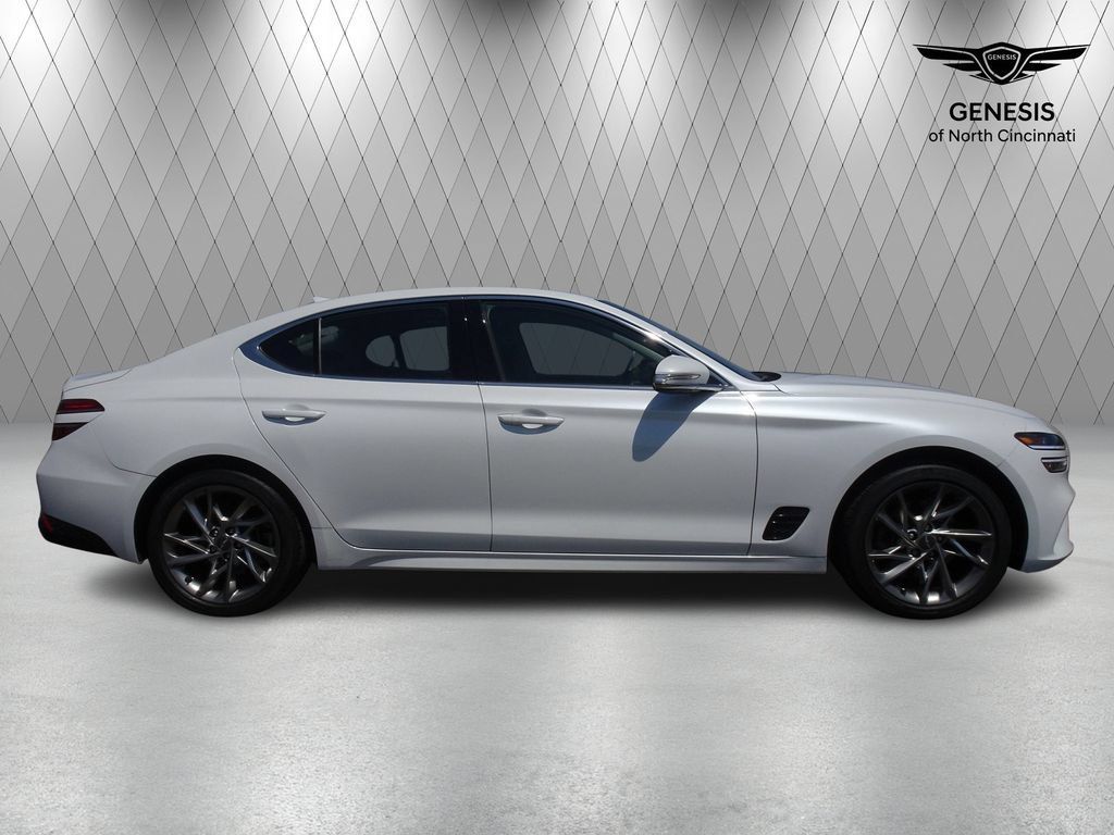 Used 2022 Genesis G70 2.0T AWD/4WD image 7