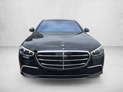 Certified 2022 Mercedes-Benz S 500 4MATIC image 2