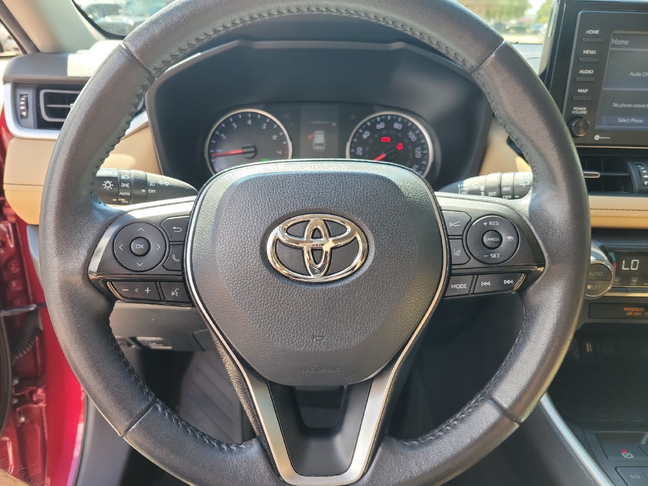Used 2021 Toyota RAV4 XLE Premium FWD image 19