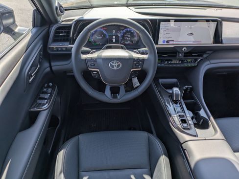 New 2026 Toyota Crown Signia image 18