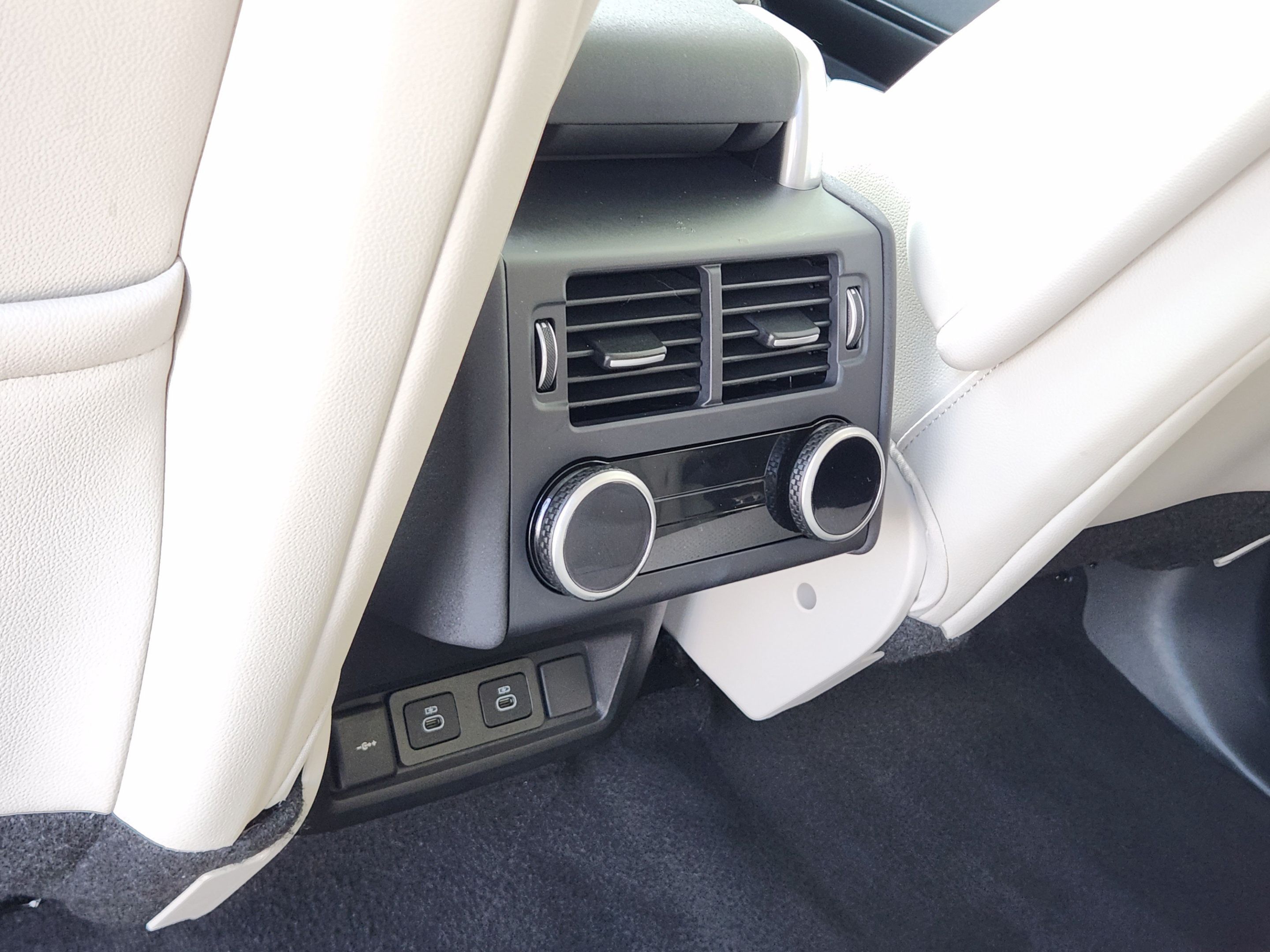 Certified 2026 Land Rover Discovery S AWD/4WD image 28