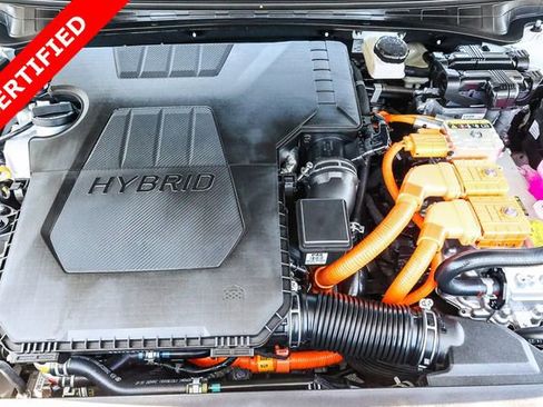 Certified 2025 Hyundai Elantra SEL FWD image 12