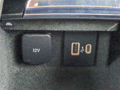 Used 2022 Lincoln Corsair Reserve image 31