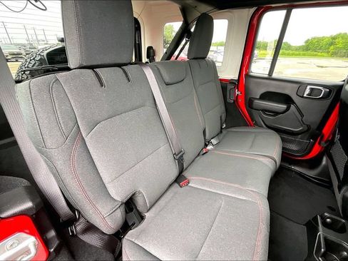 Used 2026 Jeep Wrangler Unlimited Rubicon AWD/4WD image 22