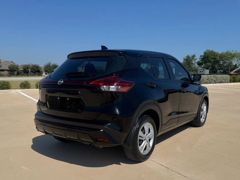 Used 2023 Nissan Kicks S w/ Interior Electronics Package FWD image 4